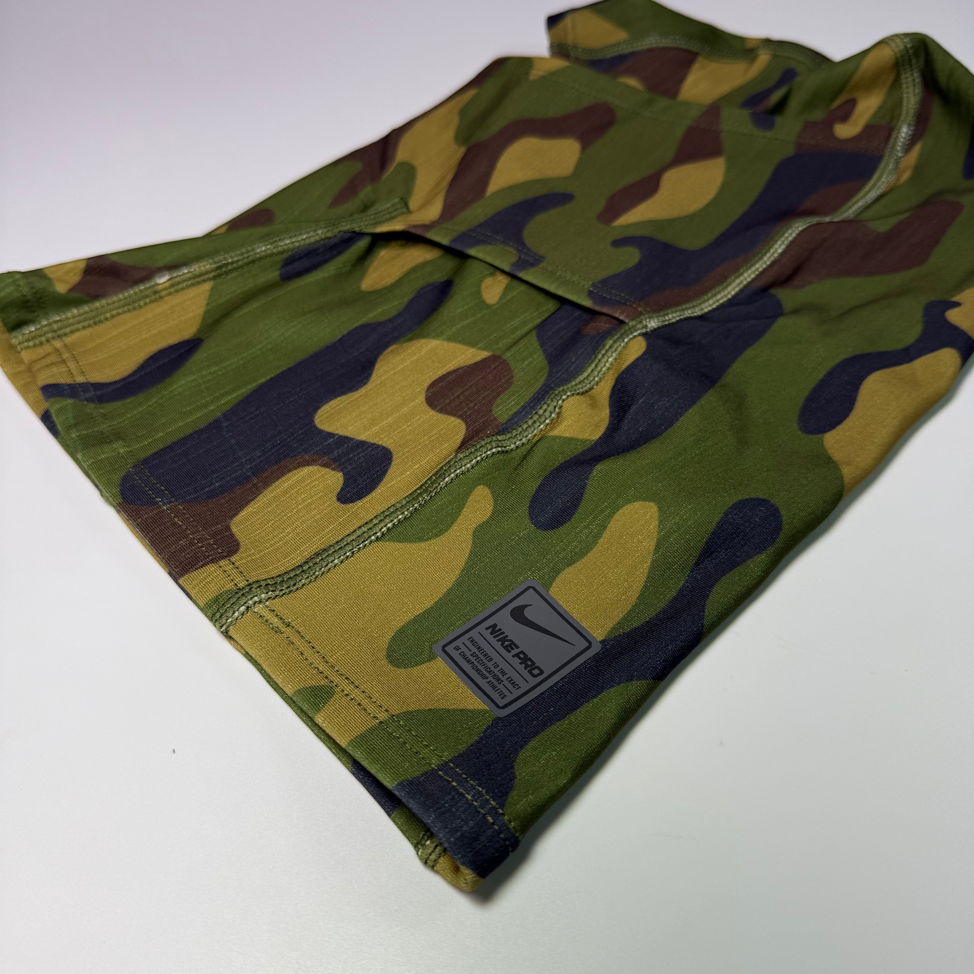 Nike Pro Therma-Fit Hood Hyperwarm