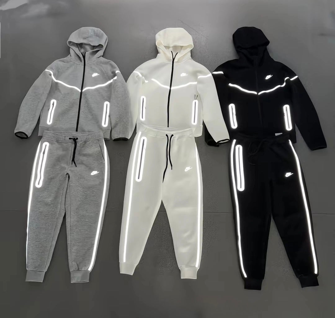 Nike Tech Fleece Reflective