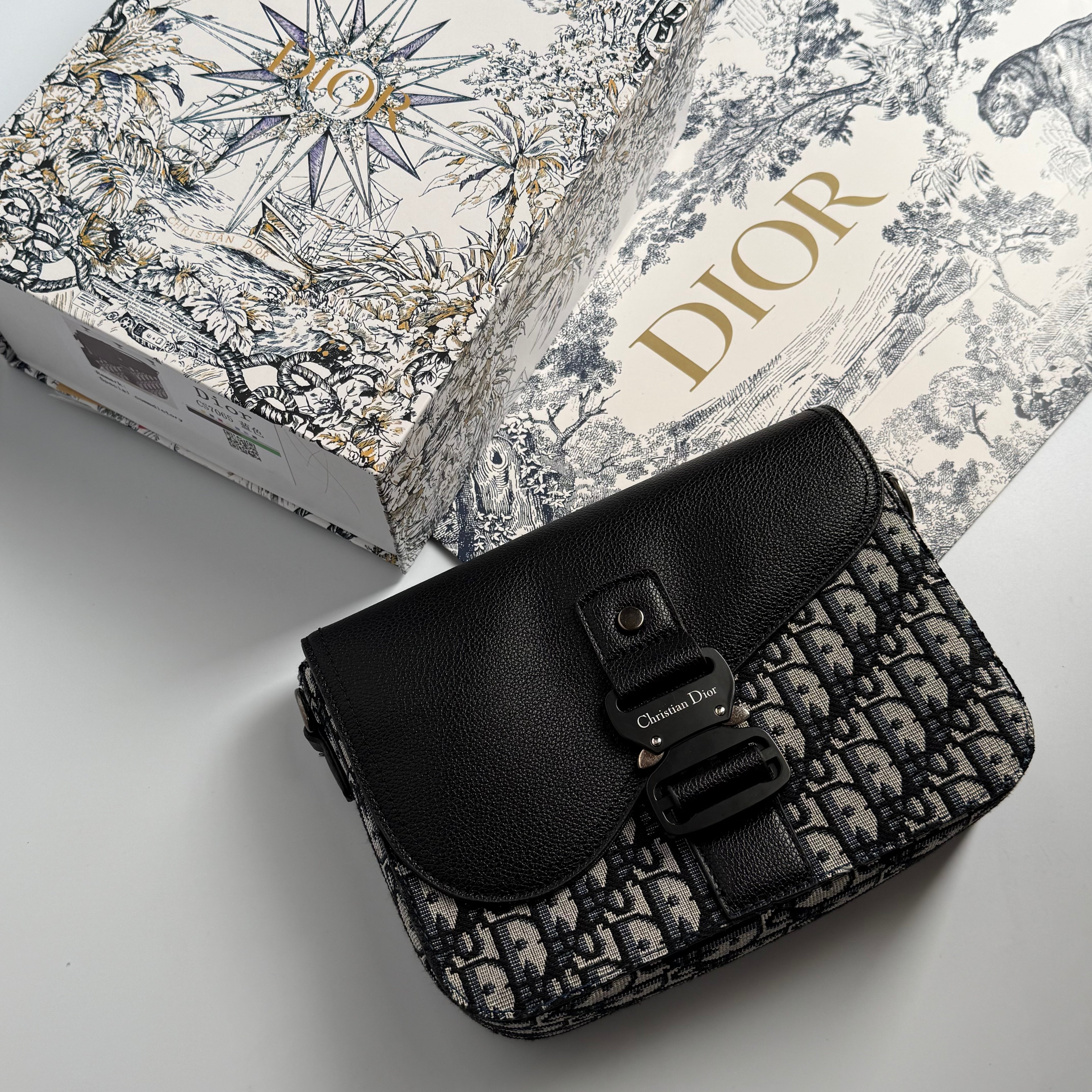 Christian Dior Medium Saddle Messenger Bag with Flap