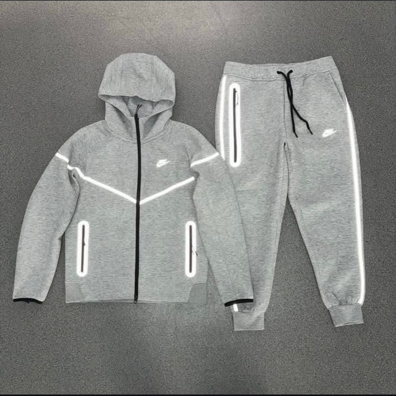 Nike Tech Fleece Reflective